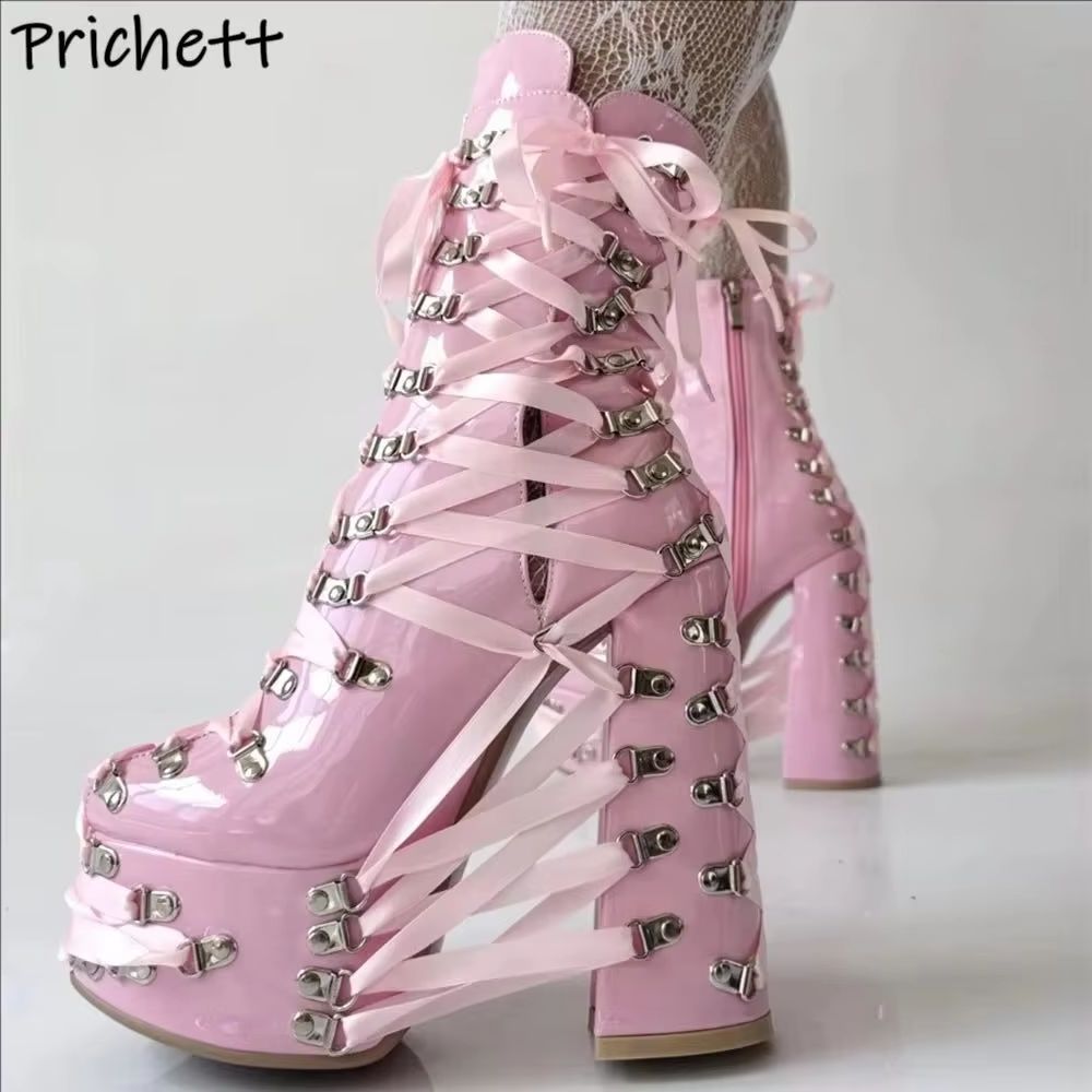 Ribbon Tie Heel - Czarne botki z krzyżowym wiązaniem wokół