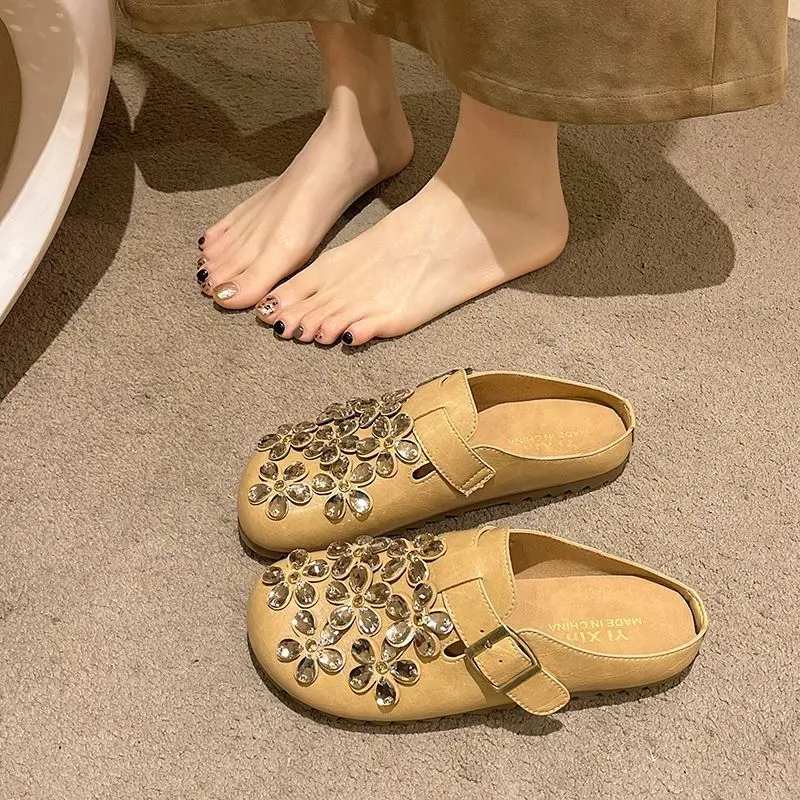 Slip On Mule Flat - Damskie klapki z kwiatowym wzorem, zdobione