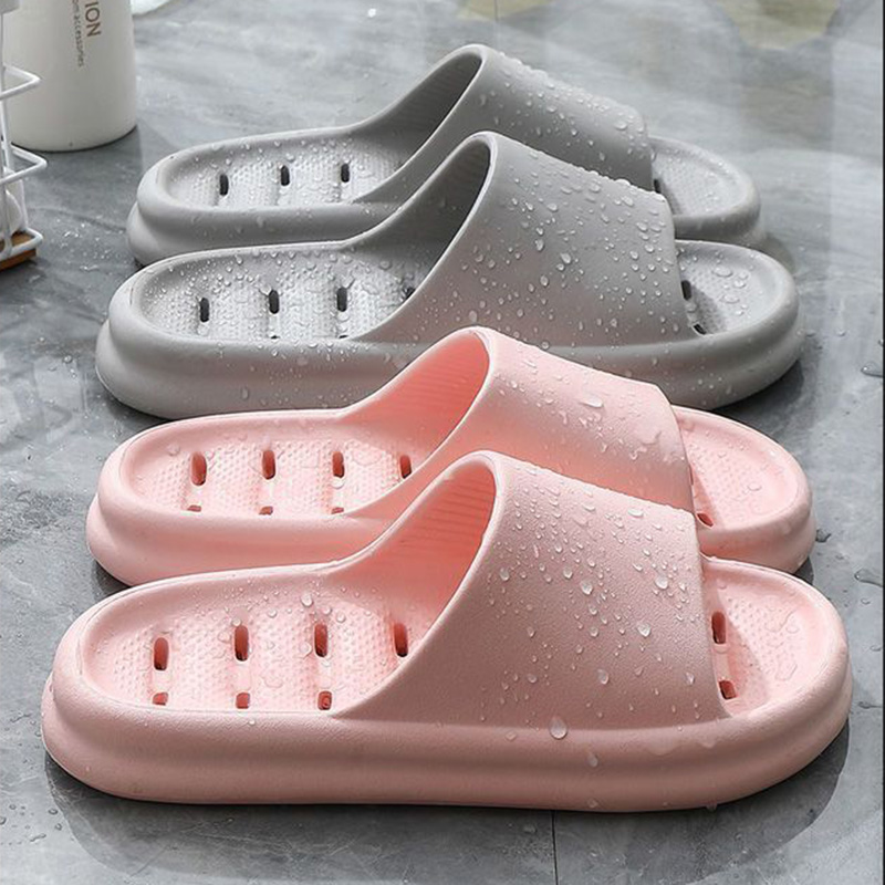 Wydrążone klapki łazienkowe z  – Mule Slip On recenzja i cena